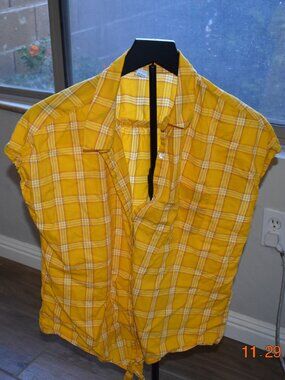Old navy Mustard Color Tie Bottom Button Up size medium